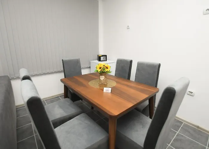 Relax Апартаменты *